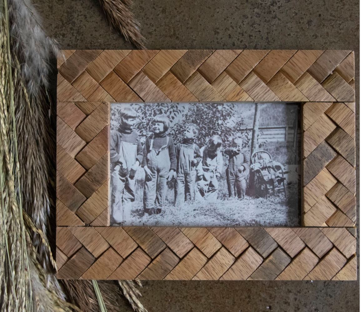 Regina 4x6 Photo Frame