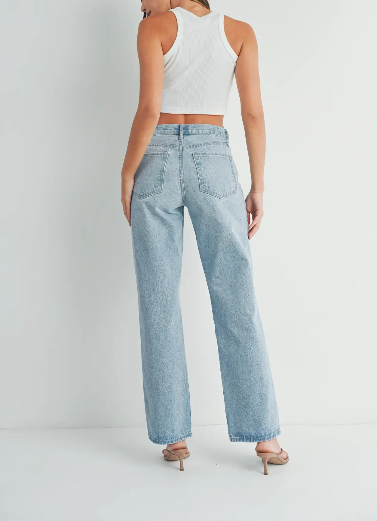 The Chill Girl Straight Light