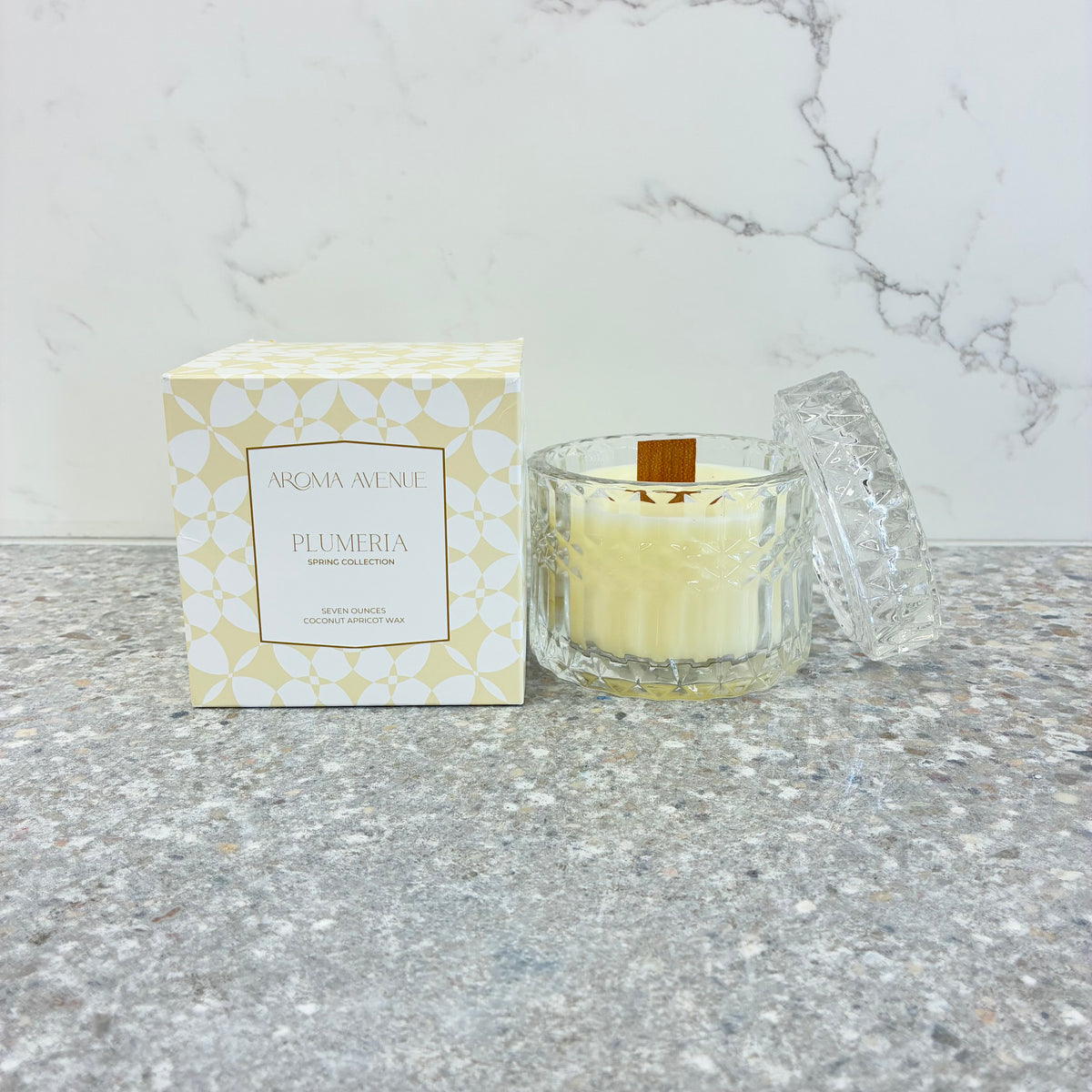 Aroma Avenue Plumeria 7oz Candle