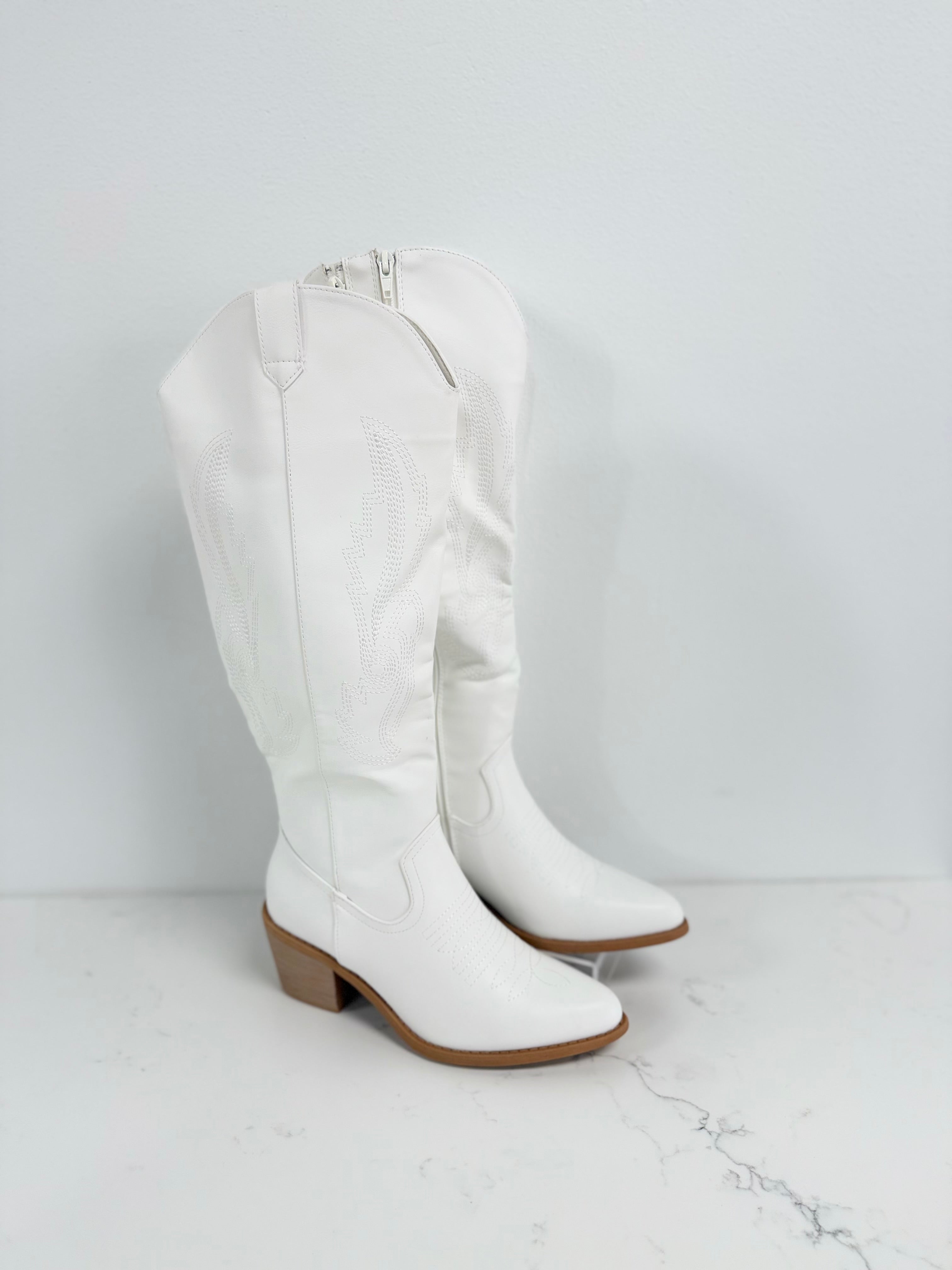 Wilder White Boot