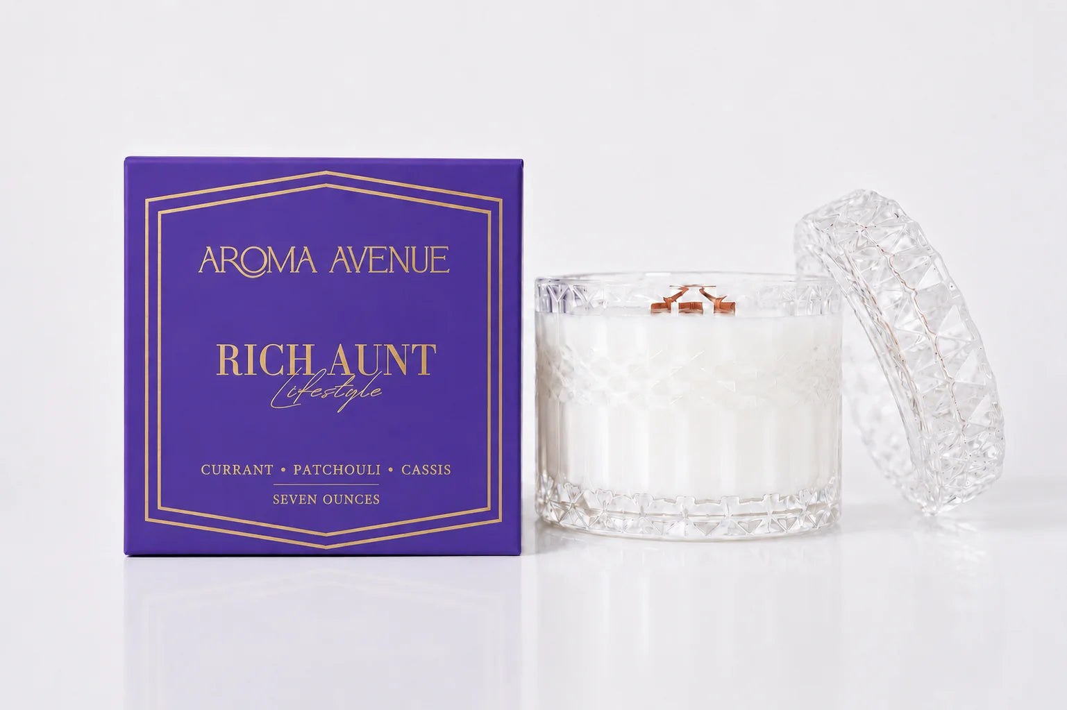 Aroma Avenue Rich Aunt 7oz Candle