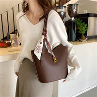 Paula Bucket Bag