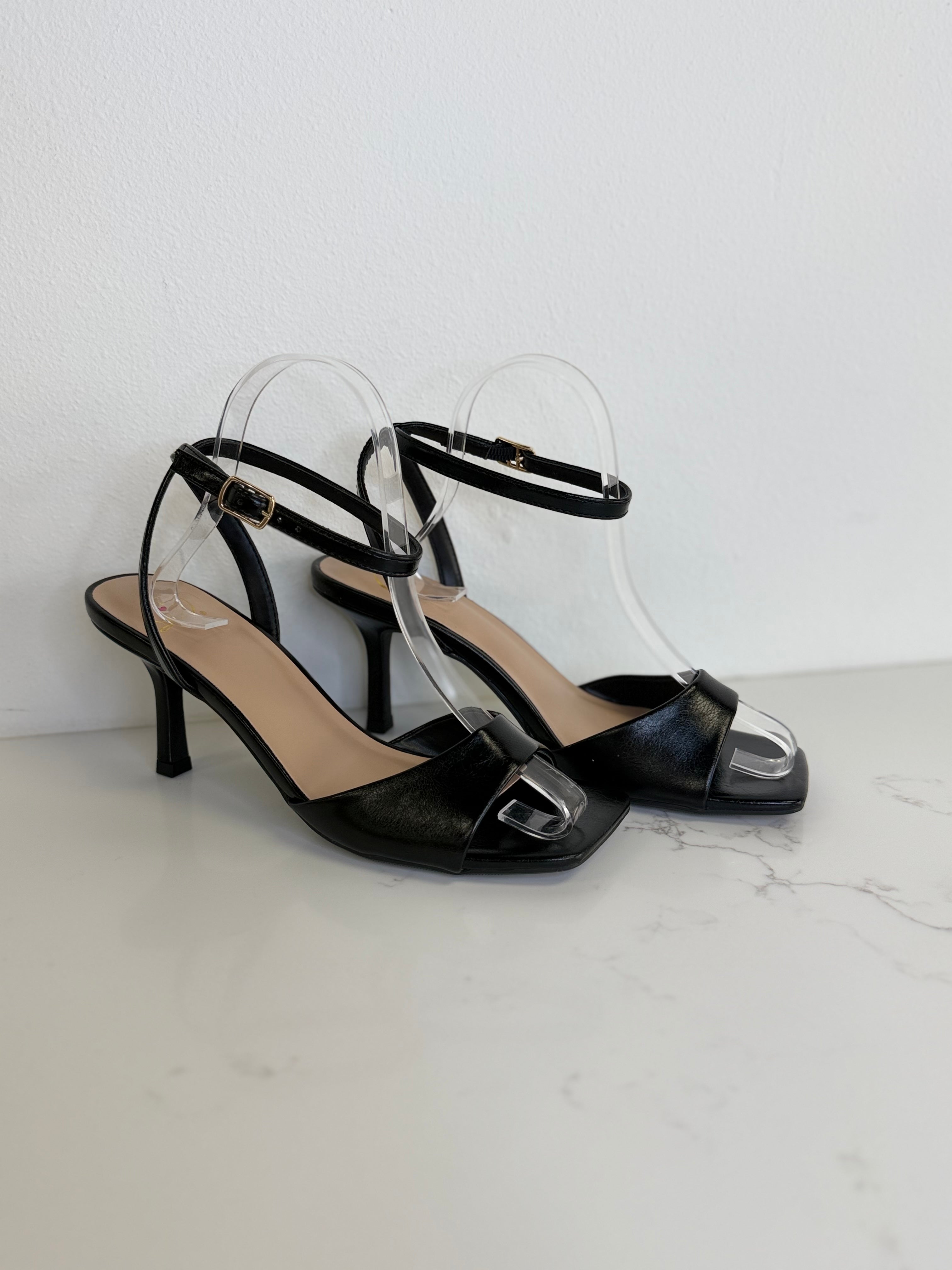 Furrow Heels Black