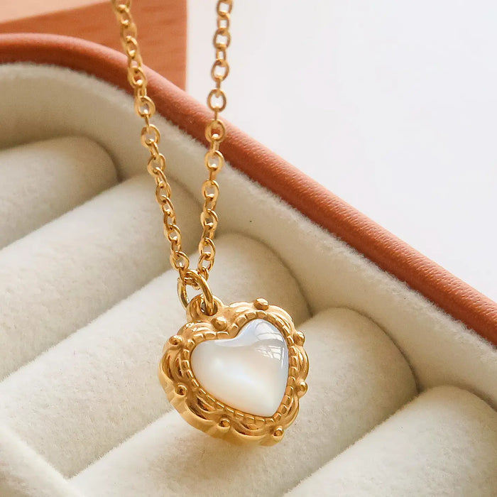 Josie Vintage Heart Pendant Necklace