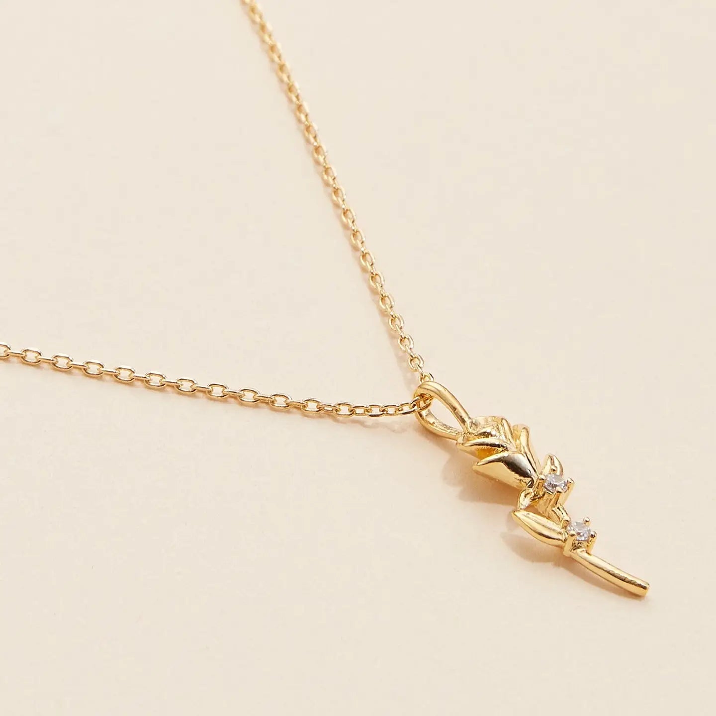 Rose Pendant Necklace