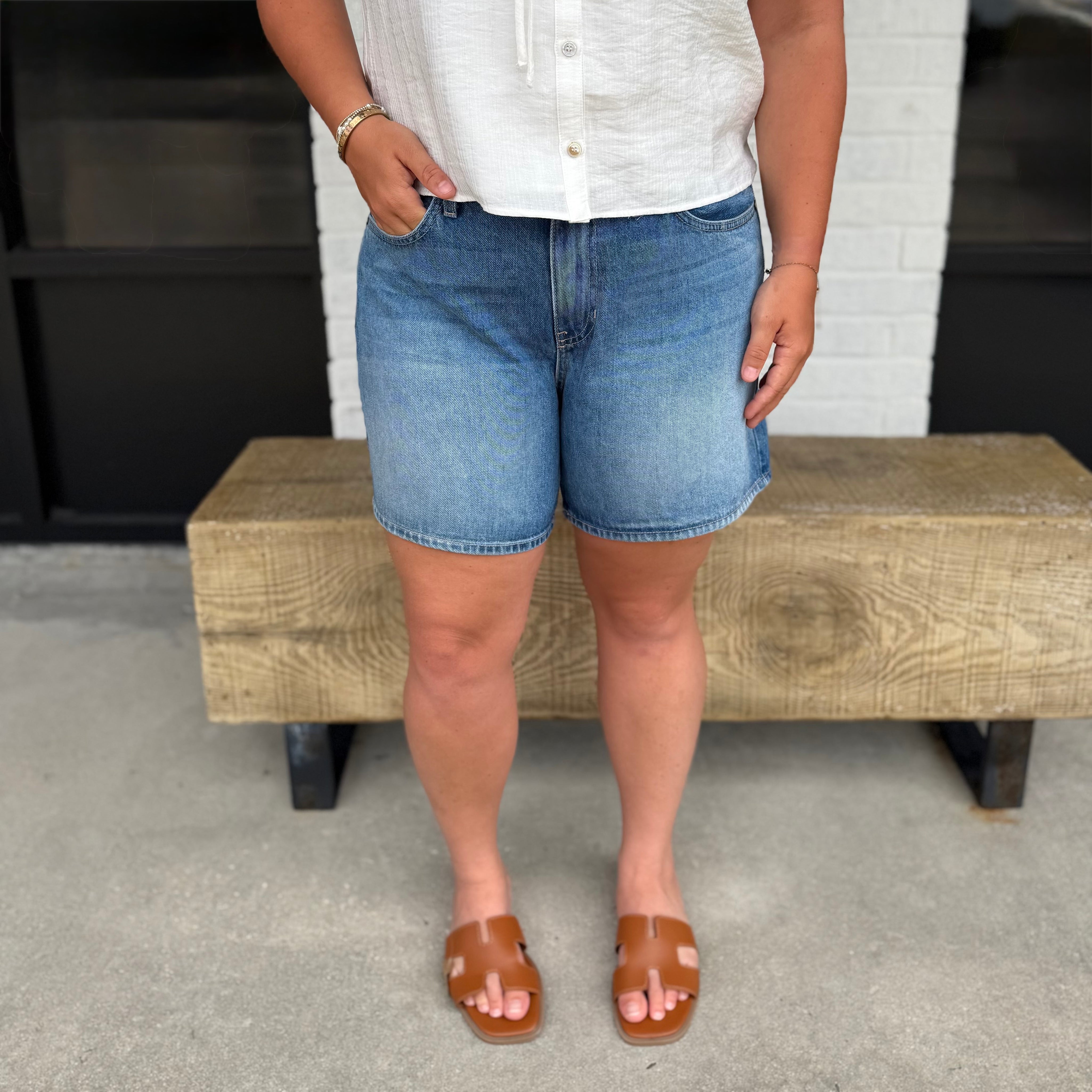 The Effortless Fit Mom Short