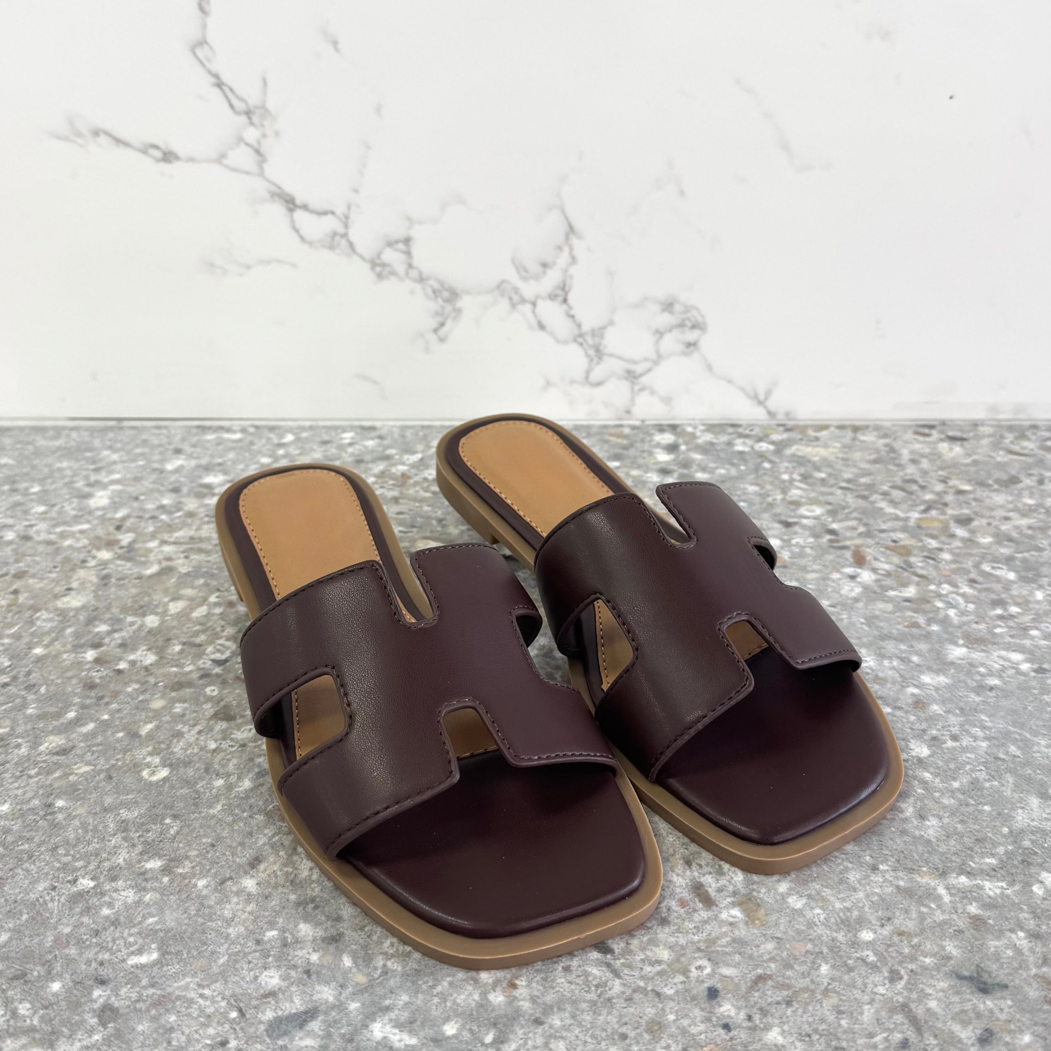 Elio Sandal Brown
