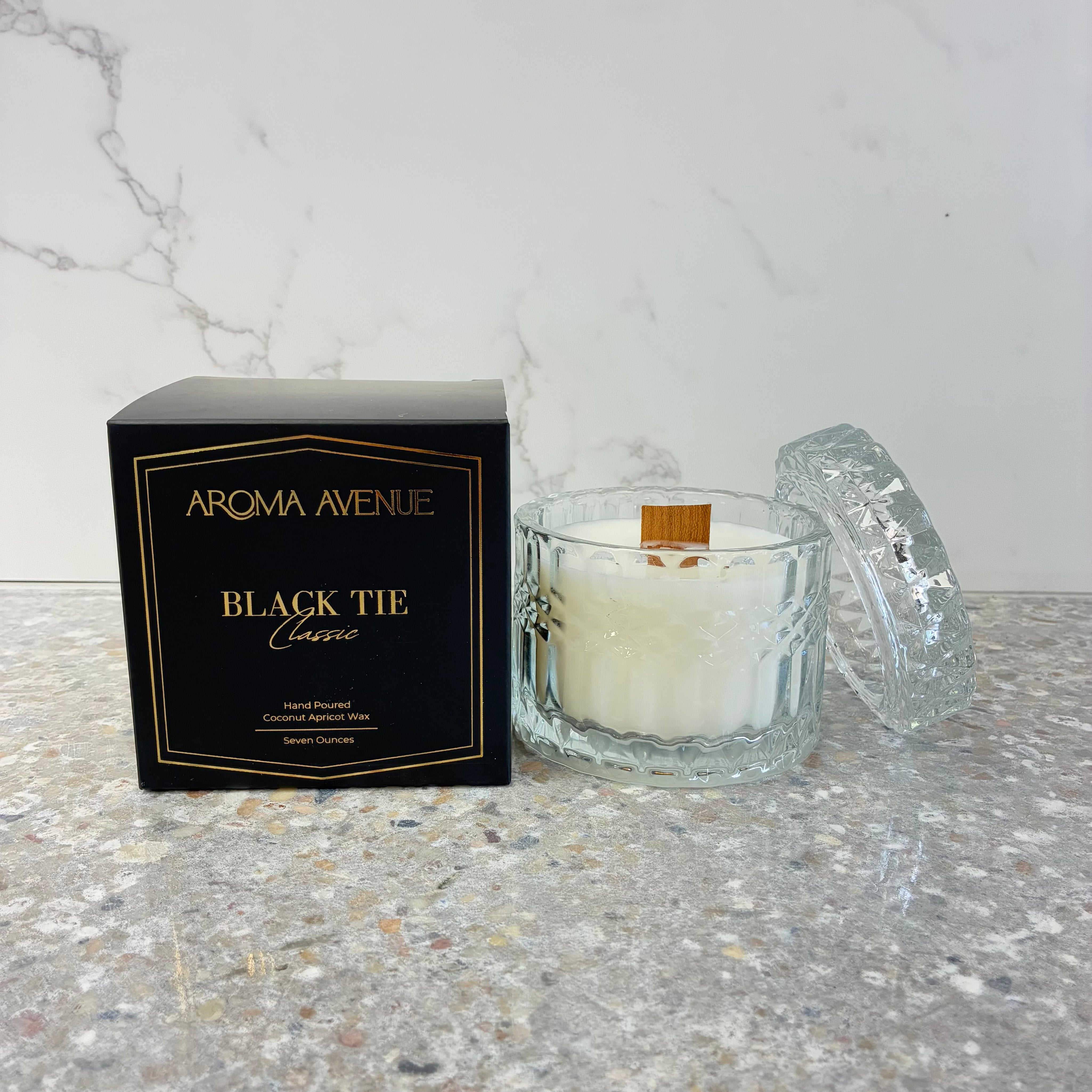 Aroma Avenue Black Tie 7oz Candle
