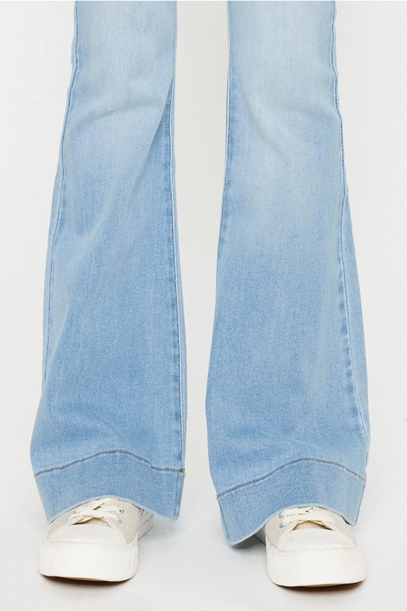 HR Flare Jeans