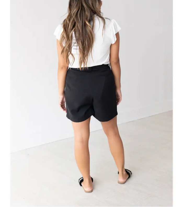 Tabby Trouser Shorts Black