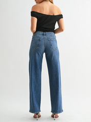 Daniella Loose Straight Jeans