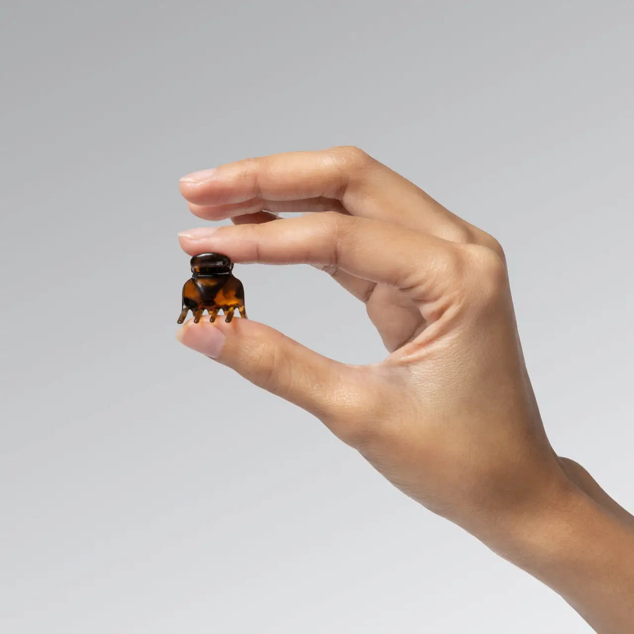 Black & Tortoise 16pc Micro Clip Set