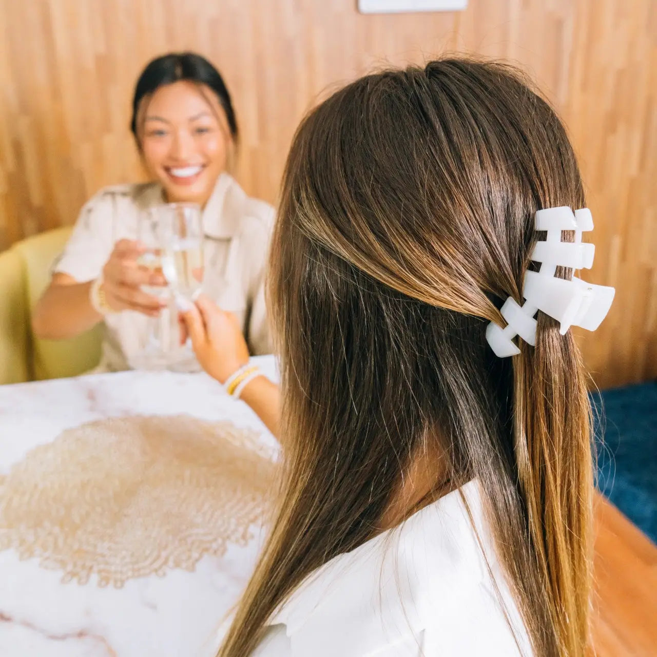 Medium Classic Hair Clip Coconut White