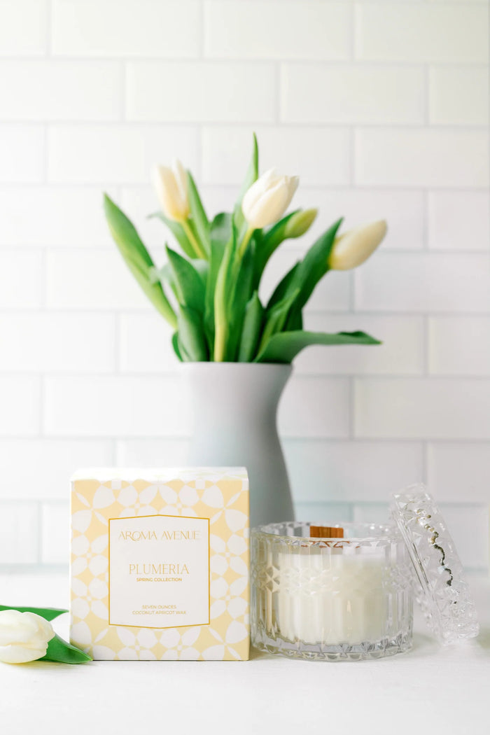 Aroma Avenue Plumeria 7oz Candle