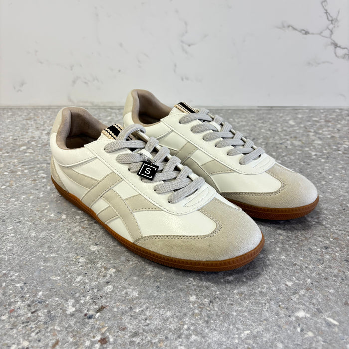 Sasha Sneaker