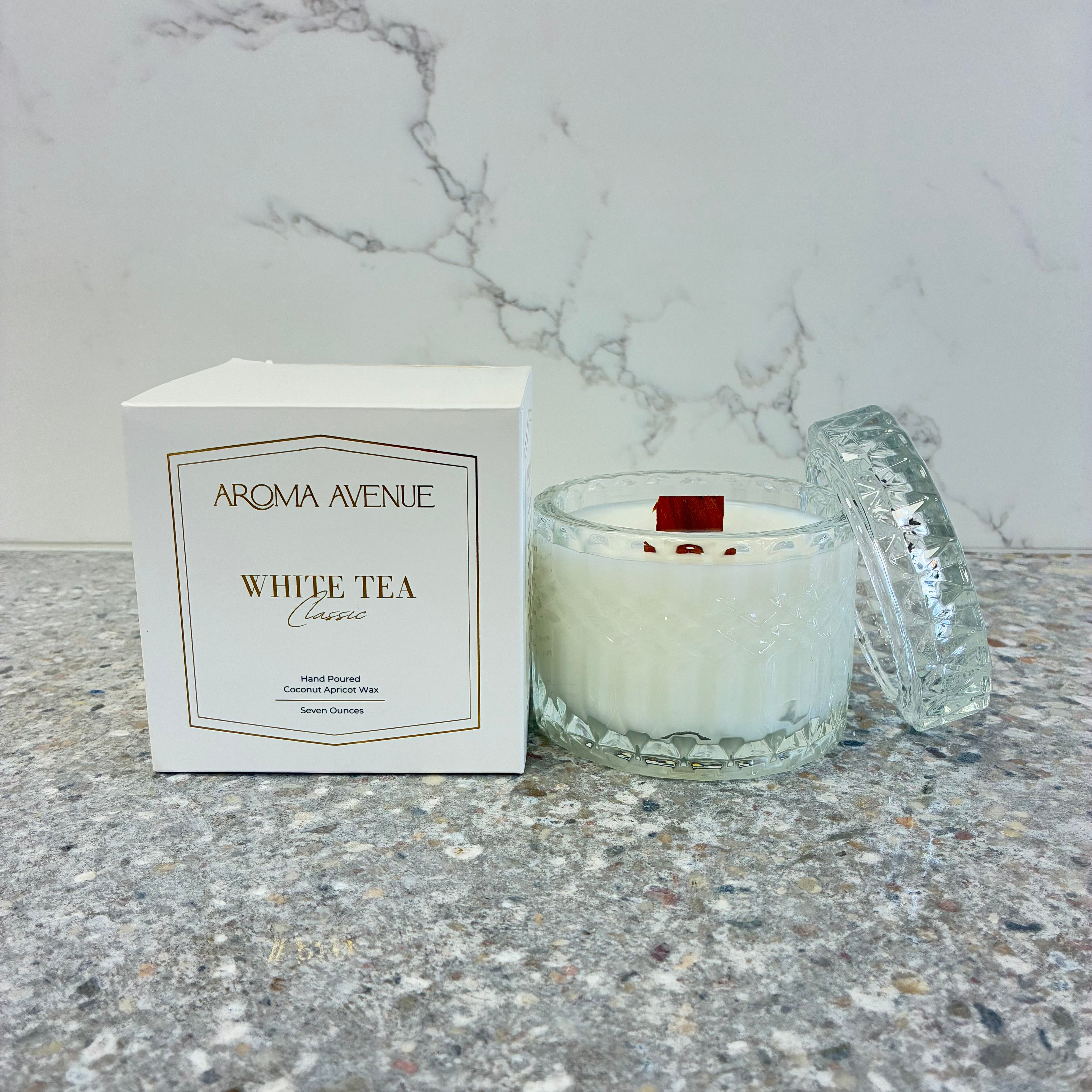 Aroma Avenue White Tea 7oz Candle