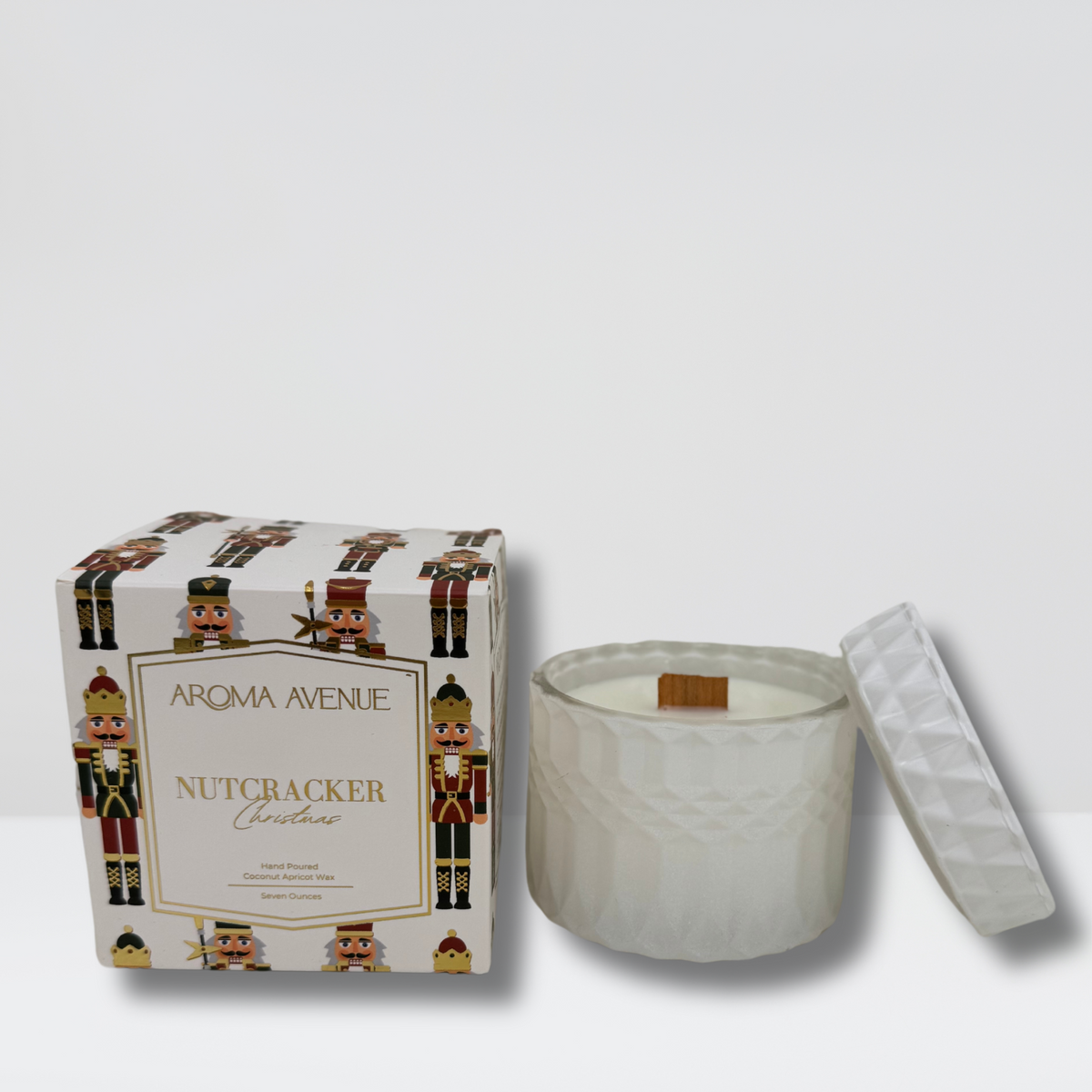 Aroma Avenue Nutcracker 7oz Candle