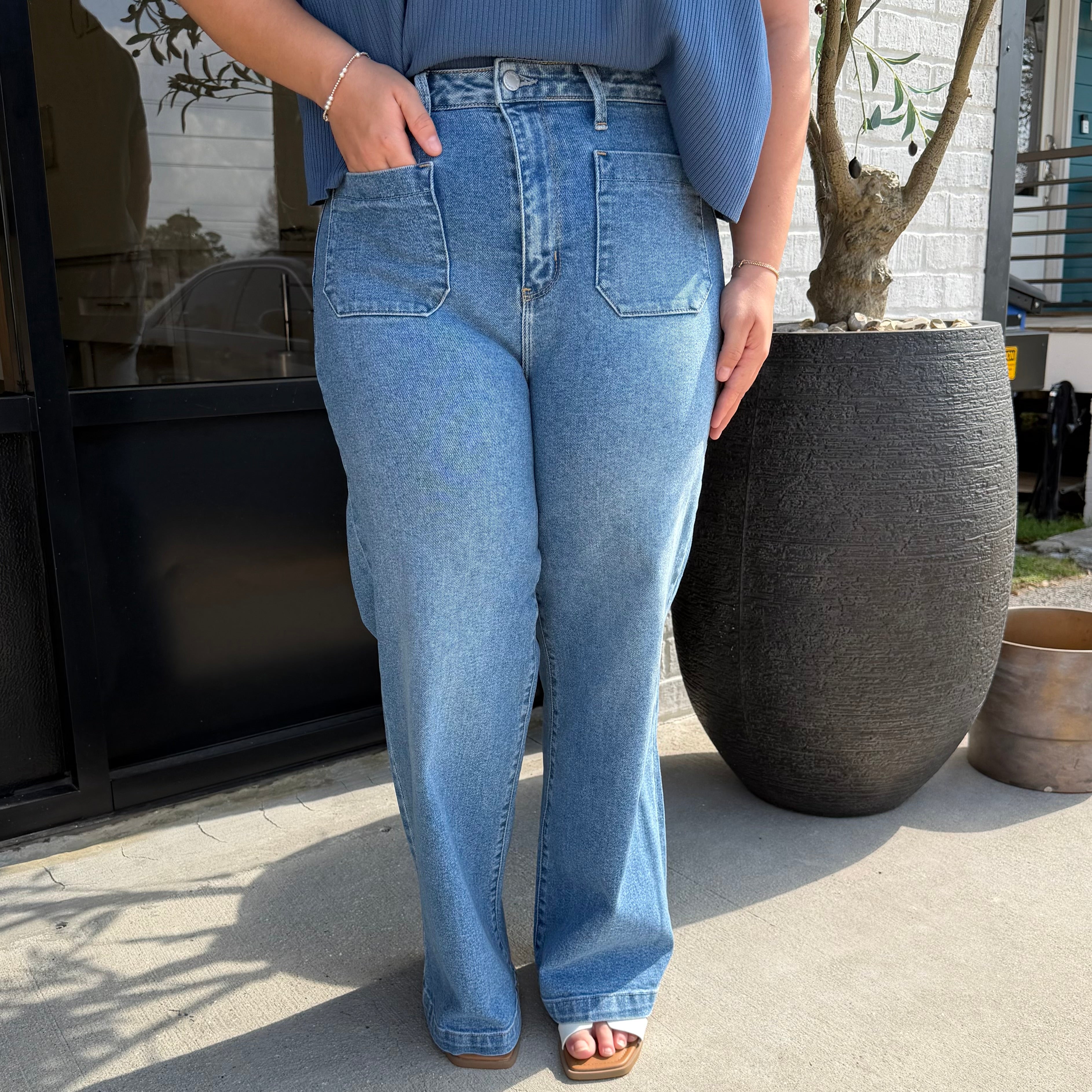 Meredith Med Wide Leg Jeans