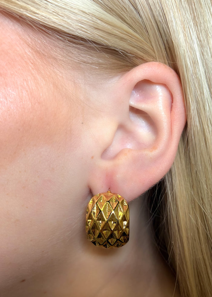 Ellie Hoop Earring