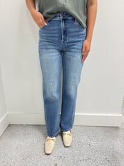 Kylie Straight Jeans