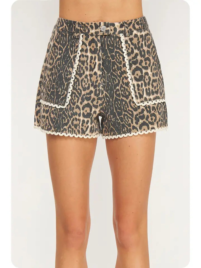 Laila Leopard Shorts
