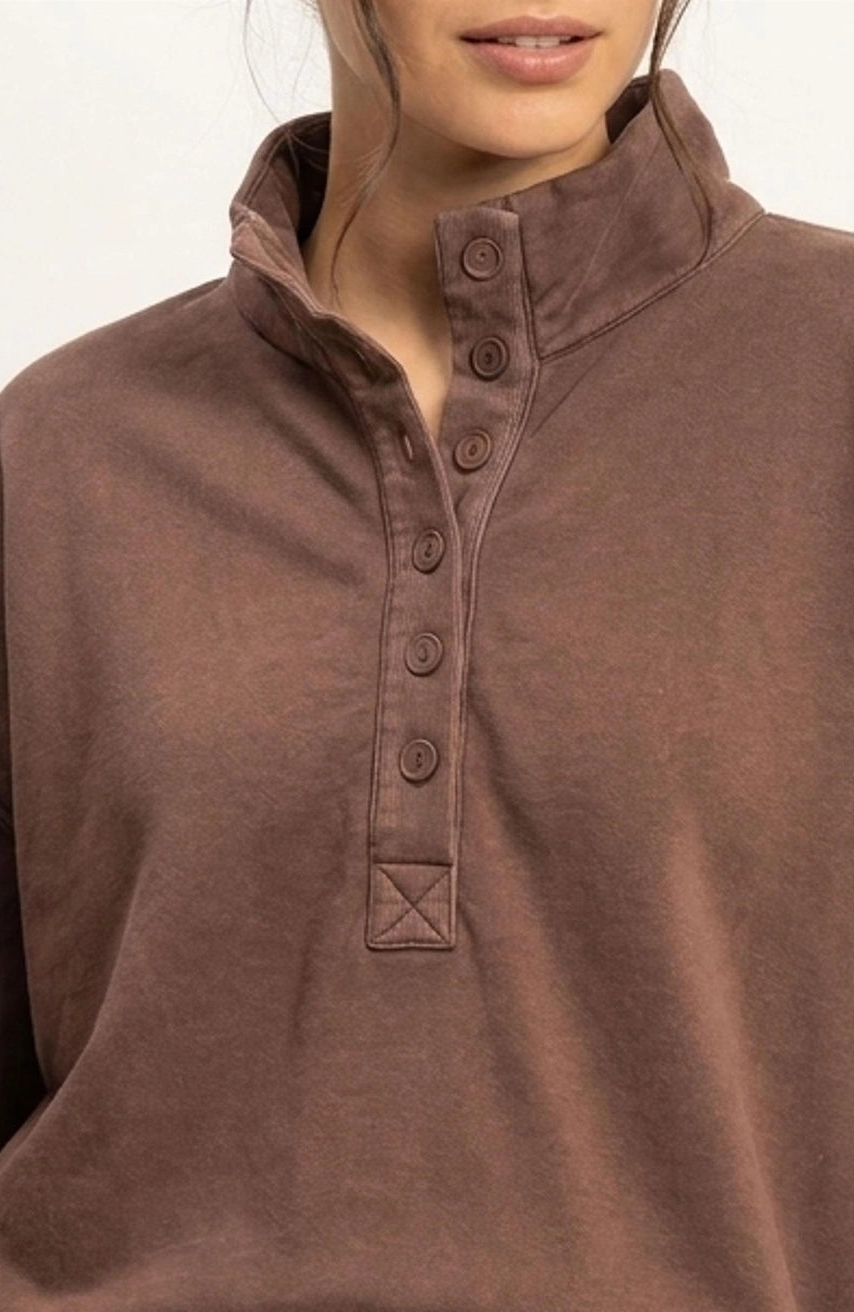 The Cozy Club Pullover Dark Brown