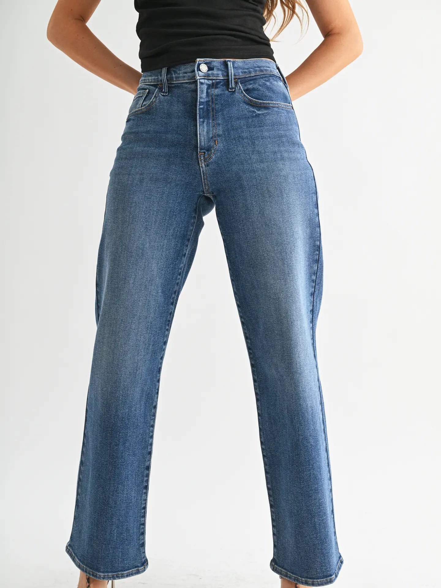 Daniella Loose Straight Jeans