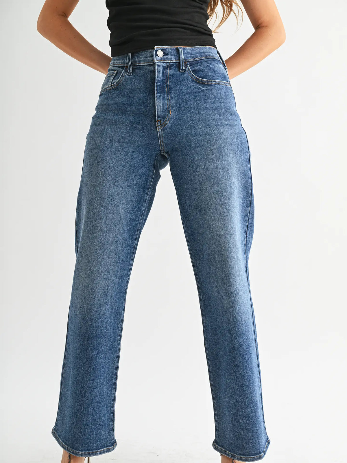 Daniella Loose Straight Jeans