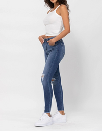 Distressed MR Skinny Fray Hem Jean