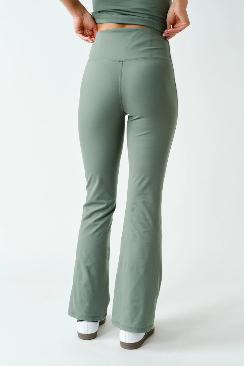 The Momentum Flare Legging Olive