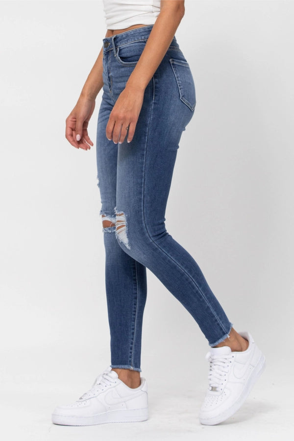 Distressed MR Skinny Fray Hem Jean