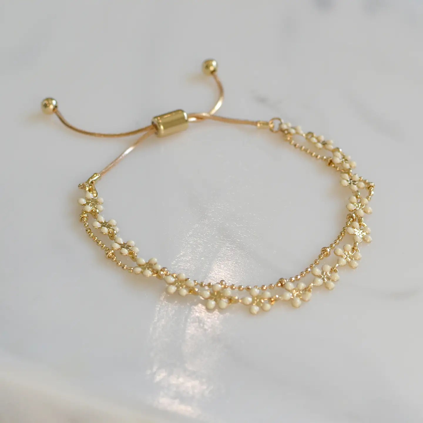 Freya Flower Bracelets White