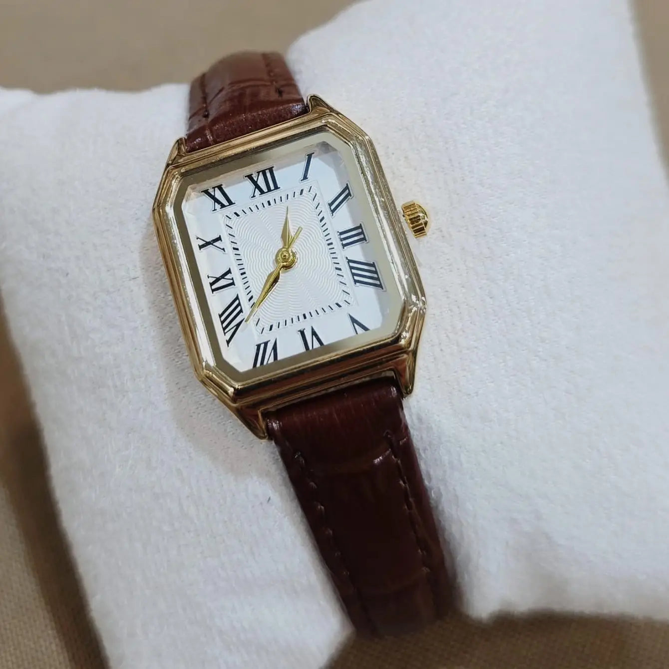 Classic Leather Band Watch Brown