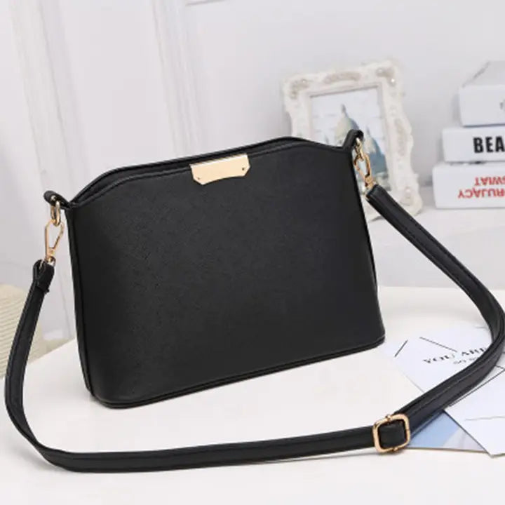 Molly Messenger Shoulder Bag