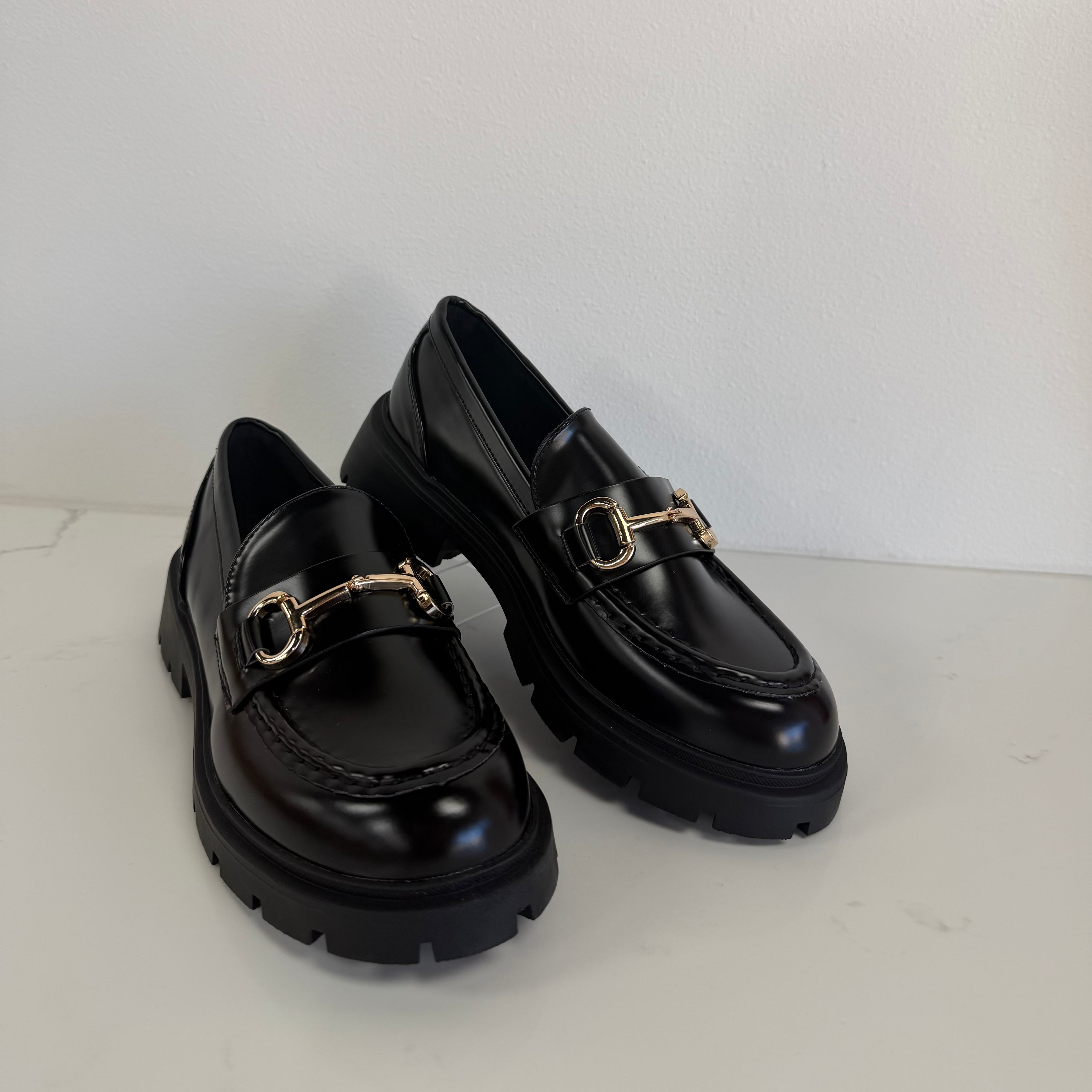 Matha Loafers Black