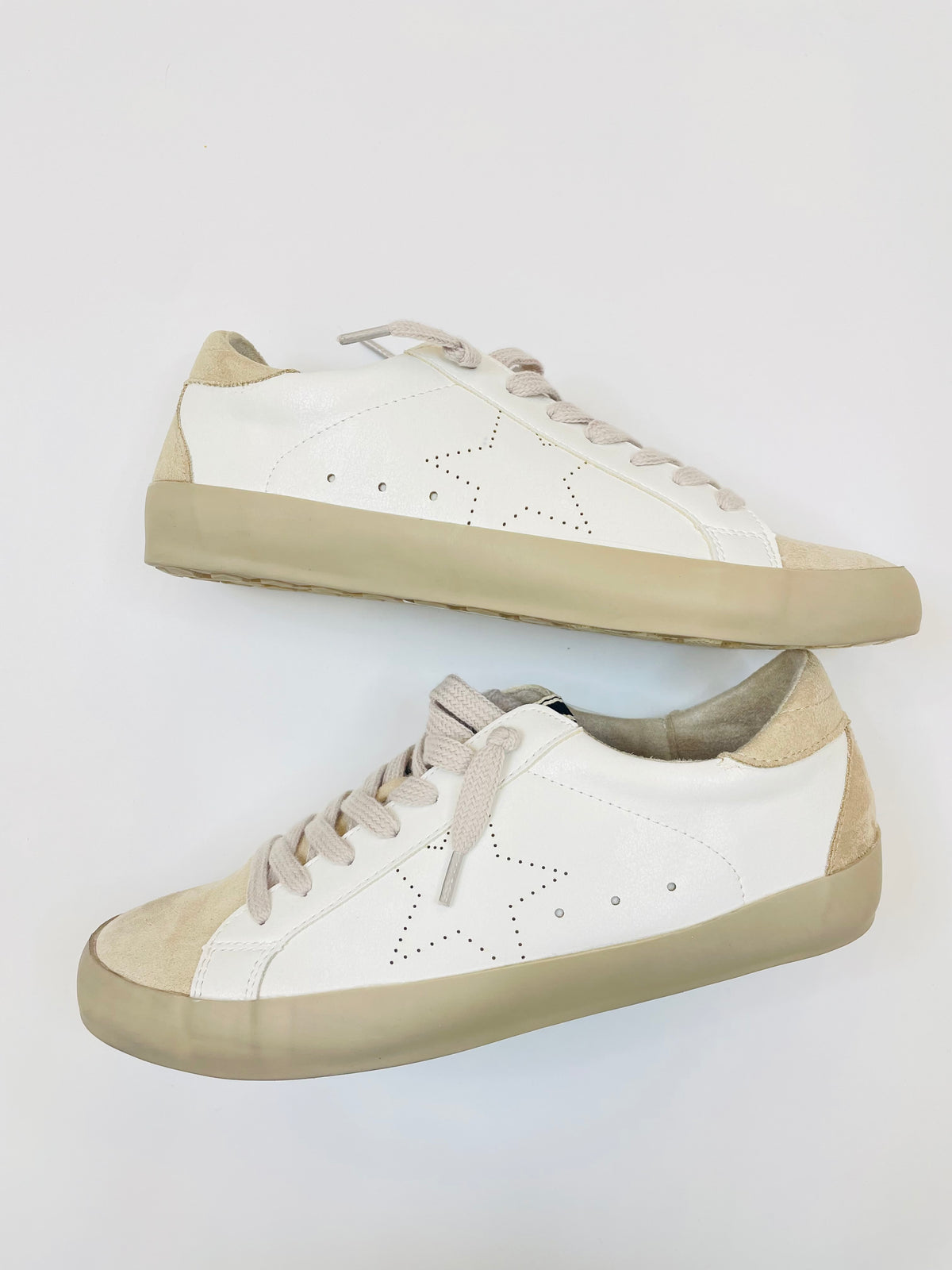 Mia Sneaker- Cream